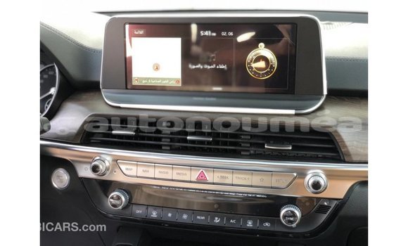 Acheter Import Voiture Kia Carens Blanc à Import - Dubai, Iles Acheter Import Voiture Kia Carens Blanc à Import - Dubai, Iles