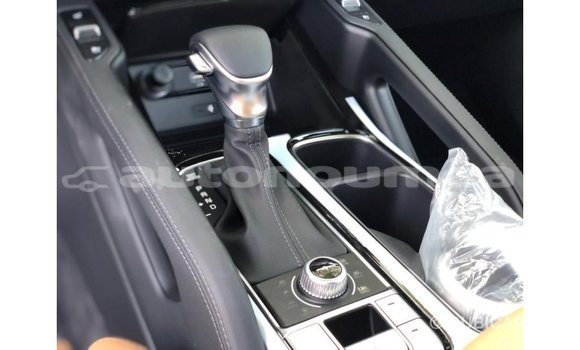 Acheter Import Voiture Kia Carens Blanc à Import - Dubai, Iles Acheter Import Voiture Kia Carens Blanc à Import - Dubai, Iles