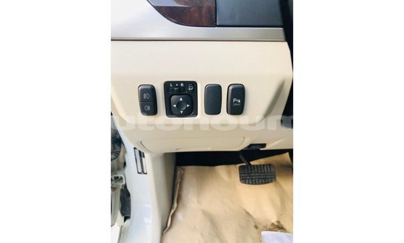 Buy Import Mitsubishi Pajero White Car in Import - Dubai in Iles Buy Import Mitsubishi Pajero White Car in Import - Dubai in Iles