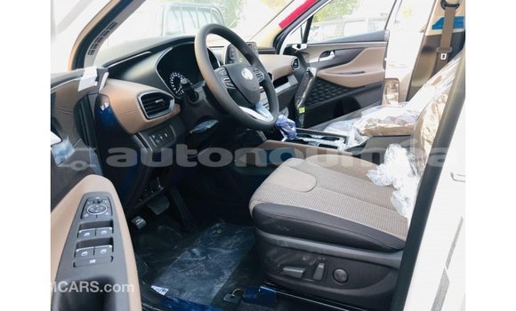 Buy Import Hyundai Santa Fe White Car in Import - Dubai in Iles Buy Import Hyundai Santa Fe White Car in Import - Dubai in Iles
