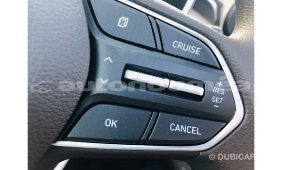 Buy Import Hyundai Santa Fe White Car in Import - Dubai in Iles Buy Import Hyundai Santa Fe White Car in Import - Dubai in Iles