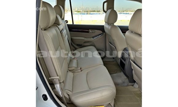 Buy Import Toyota Prado White Car in Import - Dubai in Iles Buy Import Toyota Prado White Car in Import - Dubai in Iles