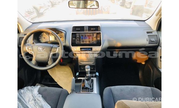 Acheter Import Voiture Toyota Prado Noir à Import - Dubai, Iles Acheter Import Voiture Toyota Prado Noir à Import - Dubai, Iles