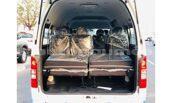 Buy Import Foton Forland White Truck in Import - Dubai in Iles Buy Import Foton Forland White Truck in Import - Dubai in Iles