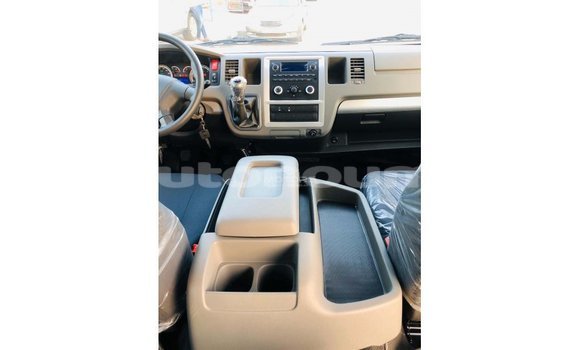 Buy Import Foton Forland White Truck in Import - Dubai in Iles Buy Import Foton Forland White Truck in Import - Dubai in Iles