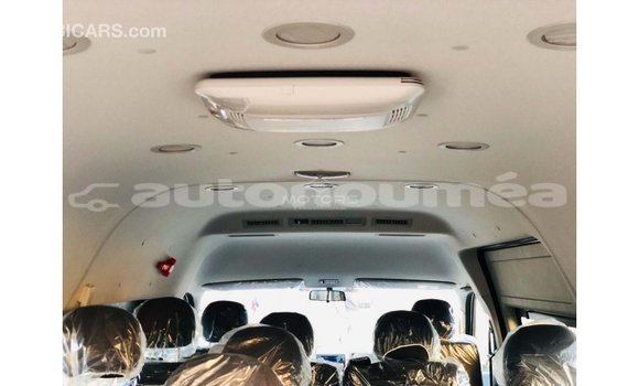 Buy Import Foton Forland White Truck in Import - Dubai in Iles Buy Import Foton Forland White Truck in Import - Dubai in Iles