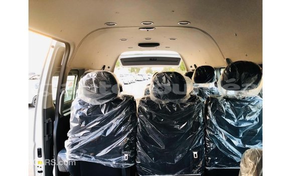 Buy Import Foton Forland White Truck in Import - Dubai in Iles Buy Import Foton Forland White Truck in Import - Dubai in Iles