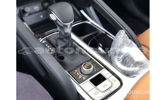 Buy Import Kia Carens White Car in Import - Dubai in Iles Buy Import Kia Carens White Car in Import - Dubai in Iles