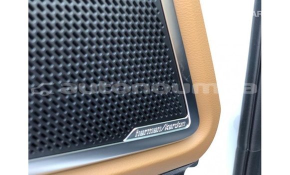 Buy Import Kia Carens White Car in Import - Dubai in Iles Buy Import Kia Carens White Car in Import - Dubai in Iles