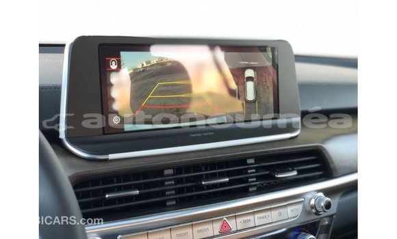 Buy Import Kia Carens White Car in Import - Dubai in Iles Buy Import Kia Carens White Car in Import - Dubai in Iles