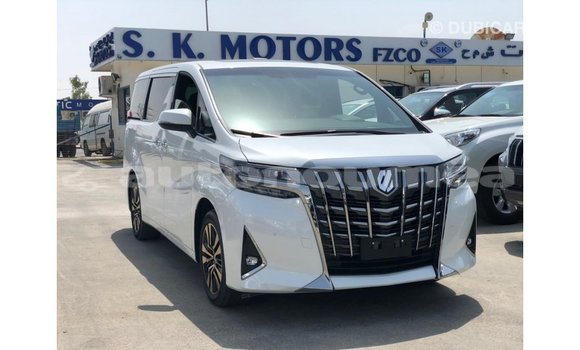 Acheter Import Voiture Toyota Alphard Blanc à Import - Dubai, Iles Acheter Import Voiture Toyota Alphard Blanc à Import - Dubai, Iles