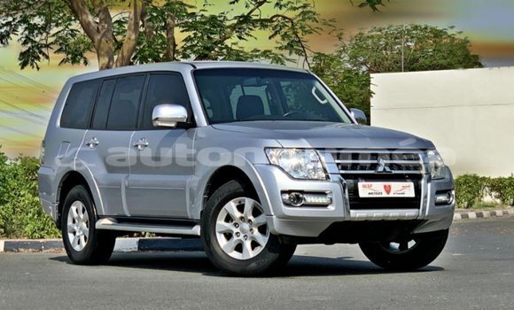 Buy Import Mitsubishi Pajero Other Car in Import - Dubai in Iles Buy Import Mitsubishi Pajero Other Car in Import - Dubai in Iles