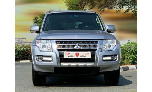 Buy Import Mitsubishi Pajero Other Car in Import - Dubai in Iles Buy Import Mitsubishi Pajero Other Car in Import - Dubai in Iles