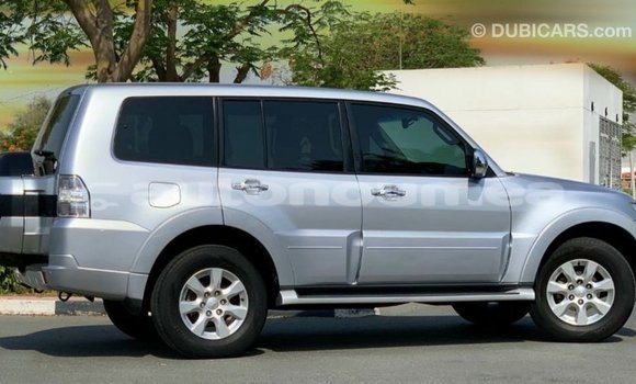 Buy Import Mitsubishi Pajero Other Car in Import - Dubai in Iles Buy Import Mitsubishi Pajero Other Car in Import - Dubai in Iles