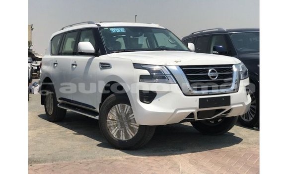 Acheter Import Voiture Nissan Patrol Blanc à Import - Dubai, Iles Acheter Import Voiture Nissan Patrol Blanc à Import - Dubai, Iles