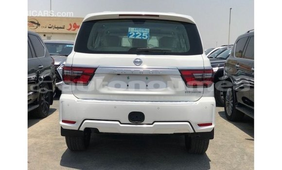 Acheter Import Voiture Nissan Patrol Blanc à Import - Dubai, Iles Acheter Import Voiture Nissan Patrol Blanc à Import - Dubai, Iles