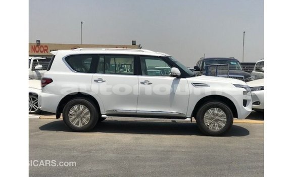 Acheter Import Voiture Nissan Patrol Blanc à Import - Dubai, Iles Acheter Import Voiture Nissan Patrol Blanc à Import - Dubai, Iles