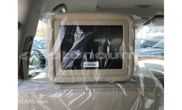 Acheter Import Voiture Nissan Patrol Blanc à Import - Dubai, Iles Acheter Import Voiture Nissan Patrol Blanc à Import - Dubai, Iles