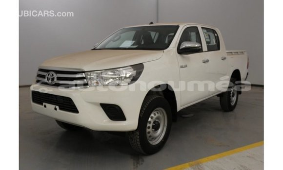 Acheter Import Voiture Toyota Hilux Blanc à Import - Dubai, Iles Acheter Import Voiture Toyota Hilux Blanc à Import - Dubai, Iles