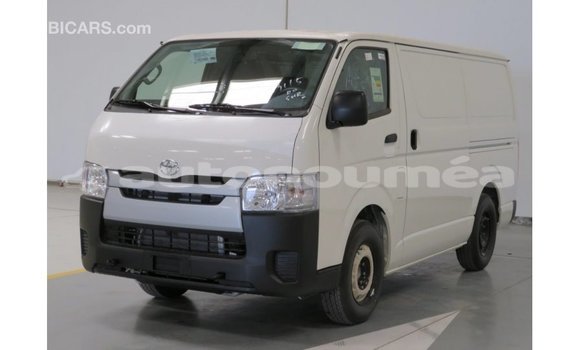 Buy Import Toyota Hiace White Car in Import - Dubai in Iles Buy Import Toyota Hiace White Car in Import - Dubai in Iles