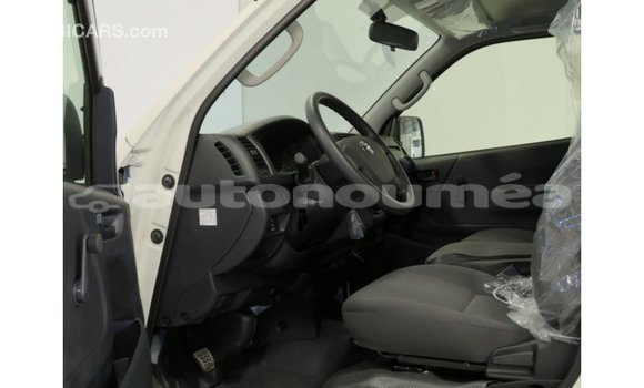Buy Import Toyota Hiace White Car in Import - Dubai in Iles Buy Import Toyota Hiace White Car in Import - Dubai in Iles