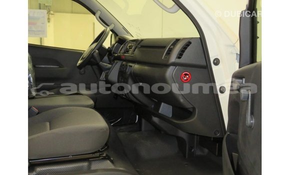 Buy Import Toyota Hiace White Car in Import - Dubai in Iles Buy Import Toyota Hiace White Car in Import - Dubai in Iles