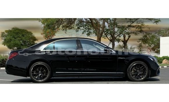 Buy Import Mercedes-Benz 190 Black Car in Import - Dubai in Iles Buy Import Mercedes-Benz 190 Black Car in Import - Dubai in Iles