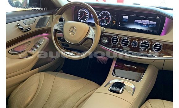 Buy Import Mercedes-Benz 190 Black Car in Import - Dubai in Iles Buy Import Mercedes-Benz 190 Black Car in Import - Dubai in Iles
