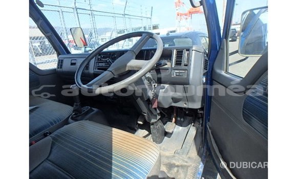 Acheter Import Voiture Mazda 2 Bleu à Import - Dubai, Iles Acheter Import Voiture Mazda 2 Bleu à Import - Dubai, Iles