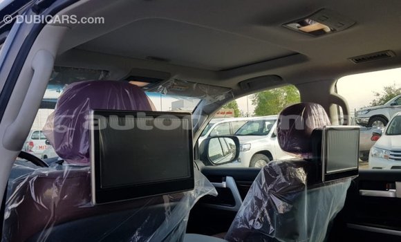 Acheter Import Voiture Toyota Land Cruiser Noir à Import - Dubai, Iles Acheter Import Voiture Toyota Land Cruiser Noir à Import - Dubai, Iles