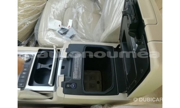 Acheter Import Voiture Toyota Land Cruiser Noir à Import - Dubai, Iles Acheter Import Voiture Toyota Land Cruiser Noir à Import - Dubai, Iles