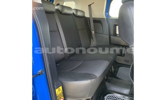 Buy Import Toyota FJ Cruiser Blue Car in Import - Dubai in Iles Buy Import Toyota FJ Cruiser Blue Car in Import - Dubai in Iles