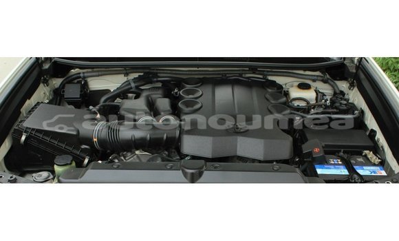 Buy Import Toyota Prado White Car in Import - Dubai in Iles Buy Import Toyota Prado White Car in Import - Dubai in Iles