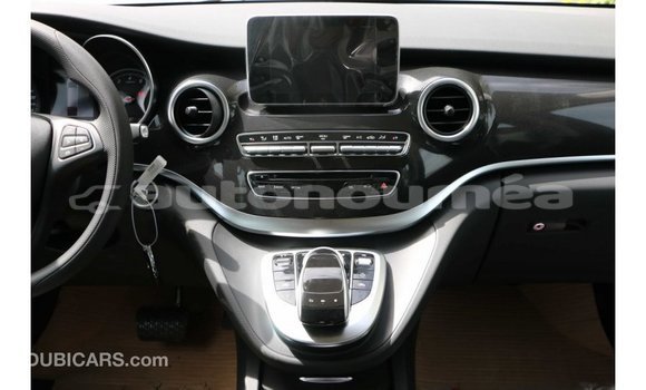 Acheter Import Voiture Mercedes-Benz 250 Noir à Import - Dubai, Iles Acheter Import Voiture Mercedes-Benz 250 Noir à Import - Dubai, Iles