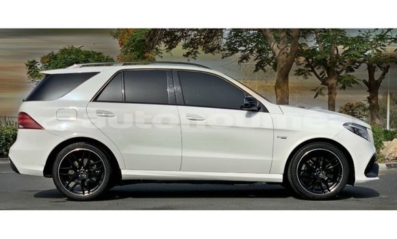 Buy Import Mercedes-Benz GLE White Car in Import - Dubai in Iles Buy Import Mercedes-Benz GLE White Car in Import - Dubai in Iles