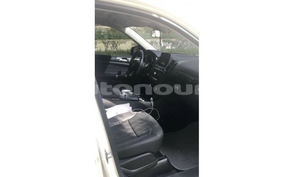 Buy Import Mercedes-Benz GLE White Car in Import - Dubai in Iles Buy Import Mercedes-Benz GLE White Car in Import - Dubai in Iles