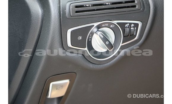 Acheter Import Voiture Mercedes-Benz 250 Noir à Import - Dubai, Iles Acheter Import Voiture Mercedes-Benz 250 Noir à Import - Dubai, Iles