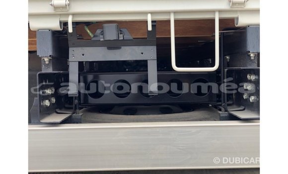 Buy Import Isuzu Rodeo White Car in Import - Dubai in Iles Buy Import Isuzu Rodeo White Car in Import - Dubai in Iles