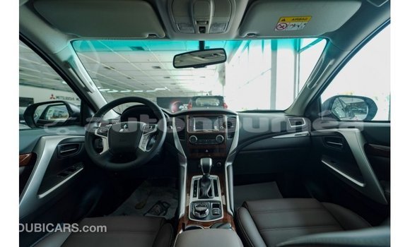 Buy Import Mitsubishi Montero Black Car in Import - Dubai in Iles Buy Import Mitsubishi Montero Black Car in Import - Dubai in Iles