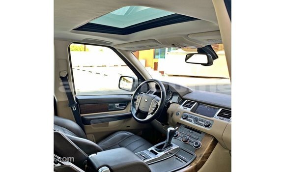 Buy Import Land Rover Range Rover Other Car in Import - Dubai in Iles Buy Import Land Rover Range Rover Other Car in Import - Dubai in Iles