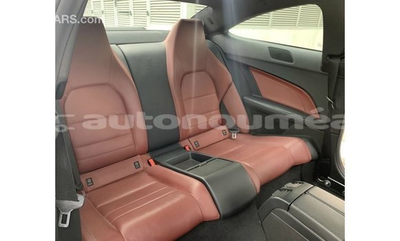 Buy Import Mercedes-Benz 190 Other Car in Import - Dubai in Iles Buy Import Mercedes-Benz 190 Other Car in Import - Dubai in Iles