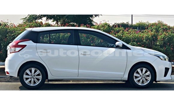 Buy Import Toyota Yaris White Car in Import - Dubai in Iles Buy Import Toyota Yaris White Car in Import - Dubai in Iles