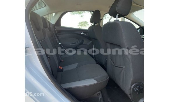 Buy Import Ford Focus White Car in Import - Dubai in Iles Buy Import Ford Focus White Car in Import - Dubai in Iles