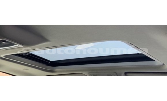 Acheter Import Voiture Chevrolet Suburban Noir à Import - Dubai, Iles Acheter Import Voiture Chevrolet Suburban Noir à Import - Dubai, Iles