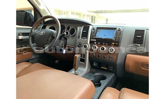 Buy Import Toyota Tundra White Car in Import - Dubai in Iles Buy Import Toyota Tundra White Car in Import - Dubai in Iles