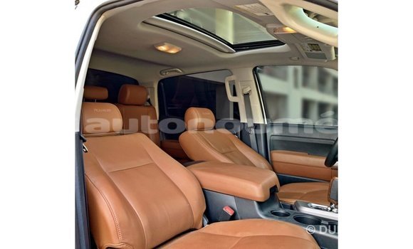 Buy Import Toyota Tundra White Car in Import - Dubai in Iles Buy Import Toyota Tundra White Car in Import - Dubai in Iles