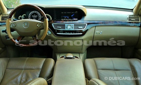 Buy Import Mercedes-Benz 200 Blue Car in Import - Dubai in Iles Buy Import Mercedes-Benz 200 Blue Car in Import - Dubai in Iles