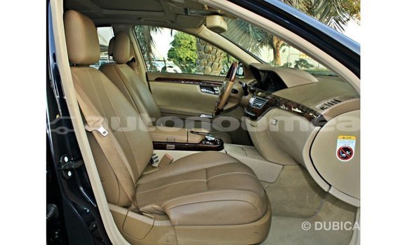 Buy Import Mercedes-Benz 200 Blue Car in Import - Dubai in Iles Buy Import Mercedes-Benz 200 Blue Car in Import - Dubai in Iles
