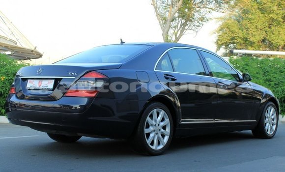 Buy Import Mercedes-Benz 200 Blue Car in Import - Dubai in Iles Buy Import Mercedes-Benz 200 Blue Car in Import - Dubai in Iles