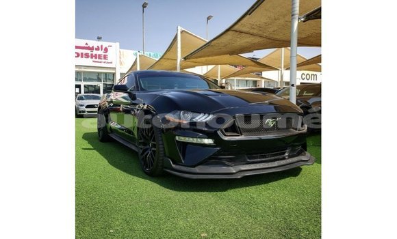 Acheter Import Voiture Ford Mustang Noir à Import - Dubai, Iles Acheter Import Voiture Ford Mustang Noir à Import - Dubai, Iles